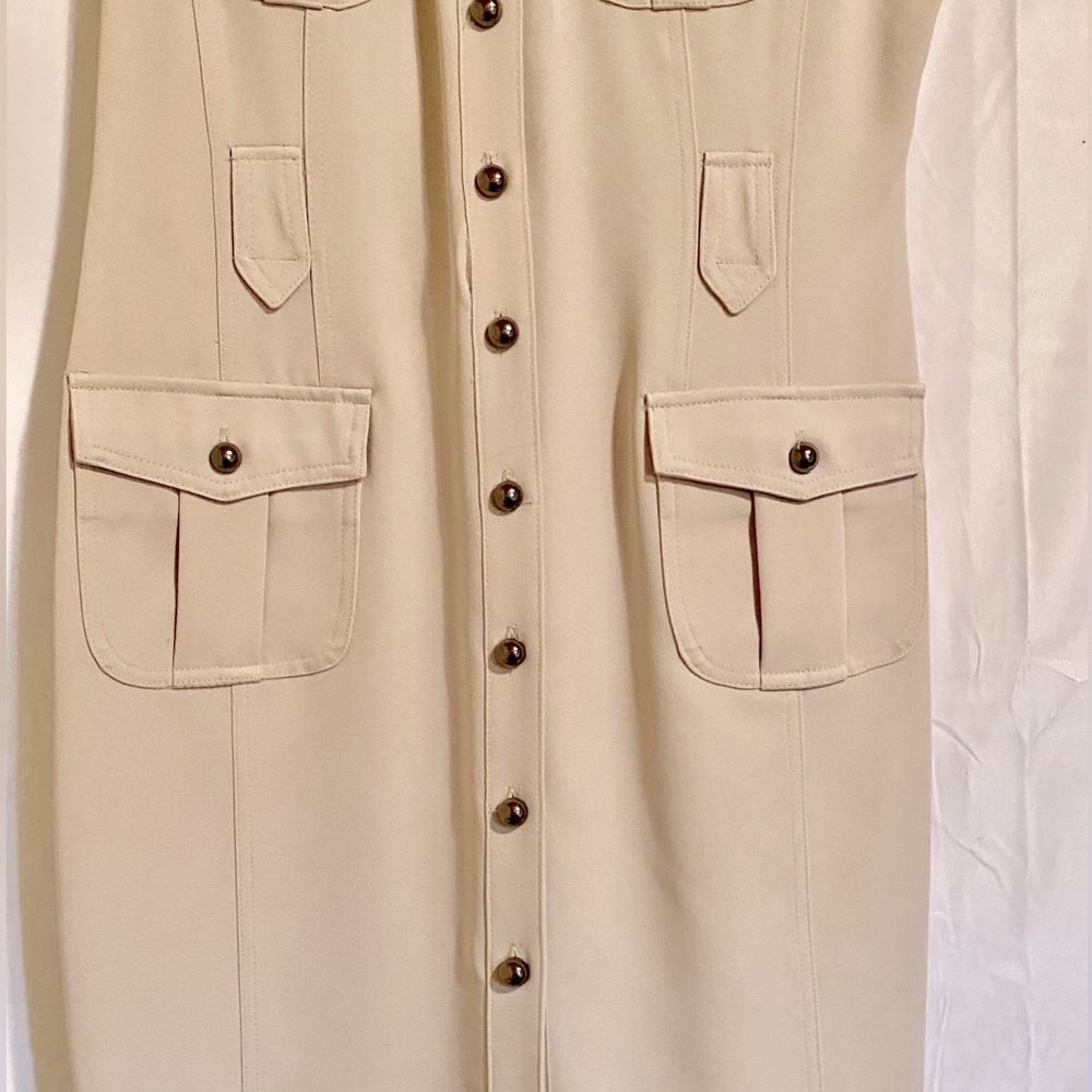 Ladies Dress - Picture 2 of 9